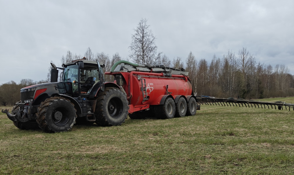 AP 25m3 lietevaunu veitsimultaimella.